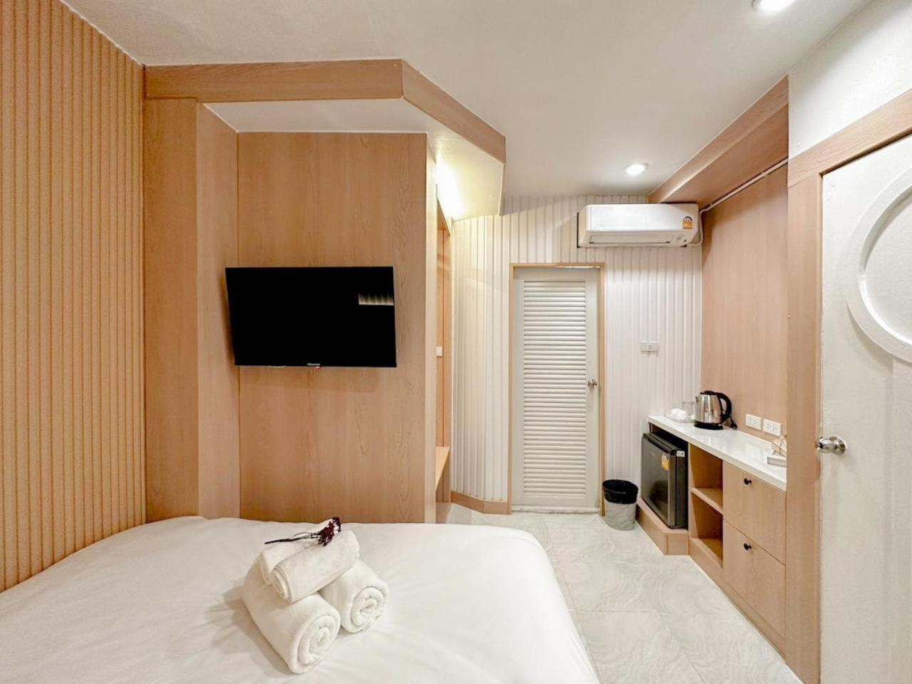 Thrive Hotel Bangkok Esterno foto