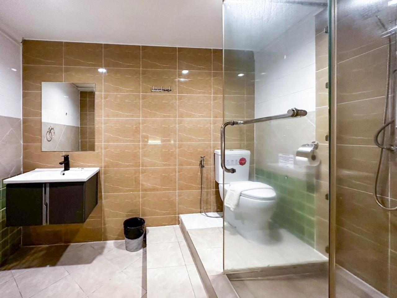 Thrive Hotel Bangkok Esterno foto