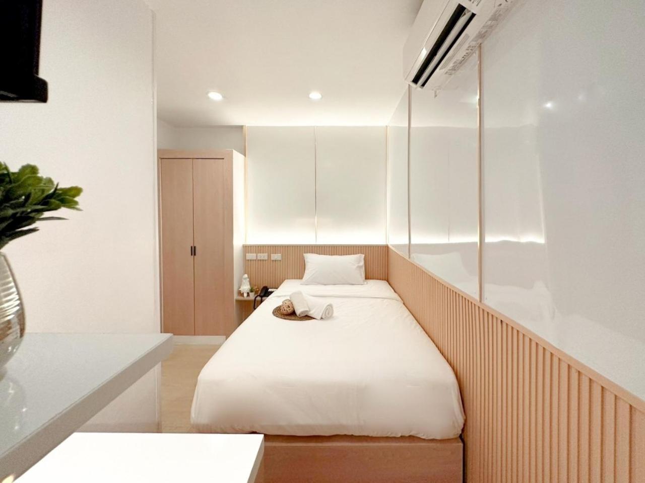 Thrive Hotel Bangkok Esterno foto
