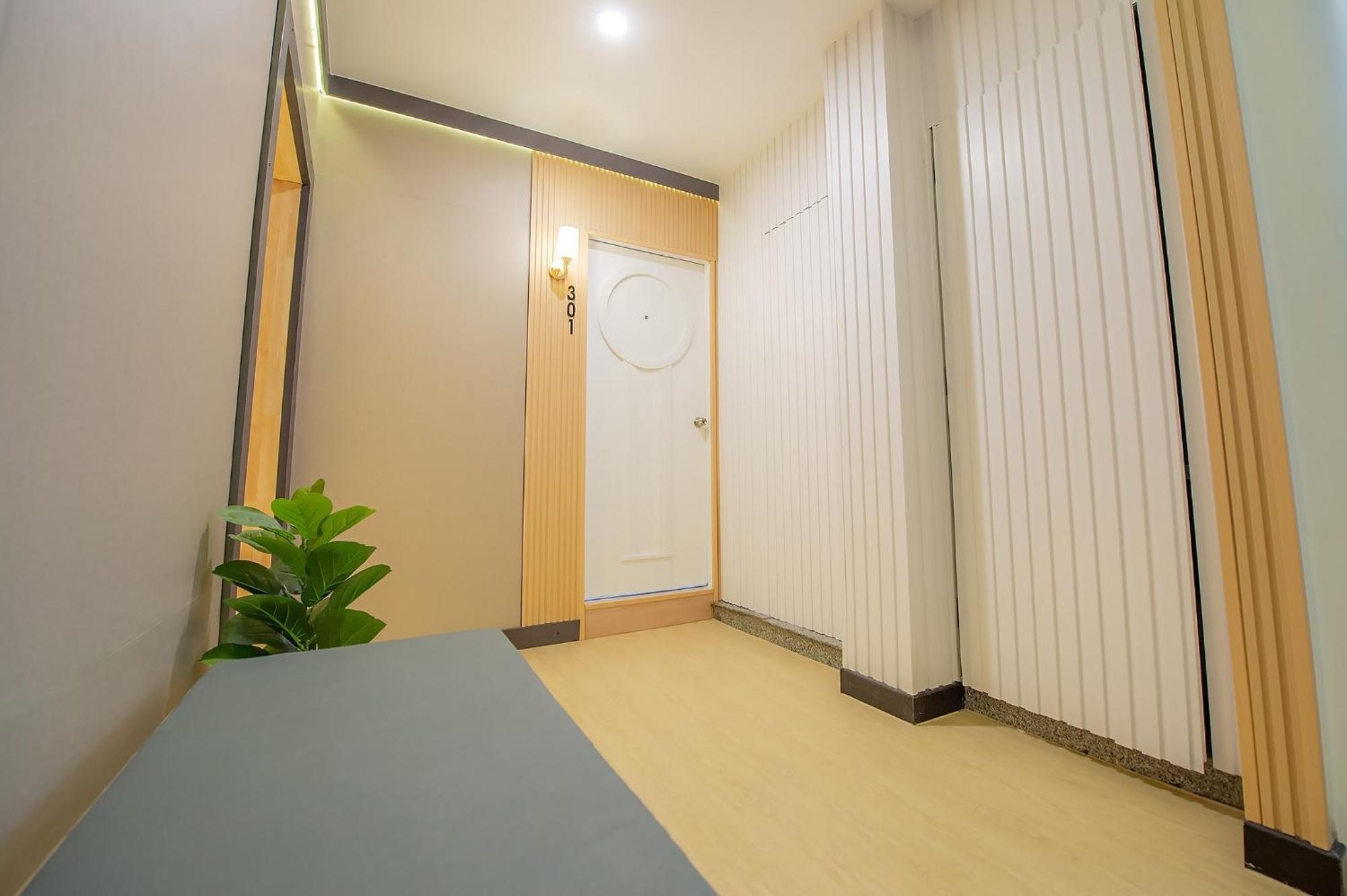 Thrive Hotel Bangkok Esterno foto